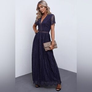 NEW Scalloped Lace Plunge Short Sleeve Maxi Dress Small